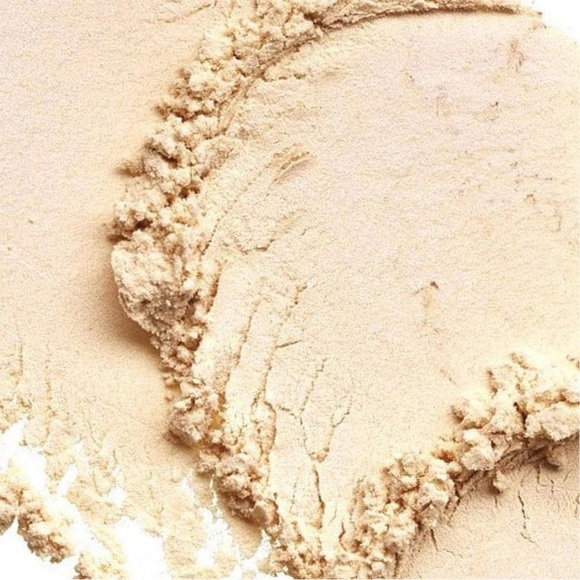 The Crème Shop Go Bananas! Setting Powder (qty 2) - Picture 4 of 10